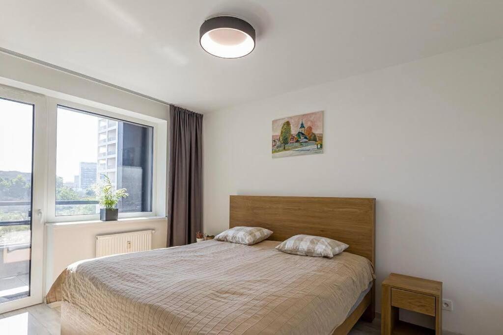 Urban Apartment With Possibility Of Parking Bratislava Bagian luar foto